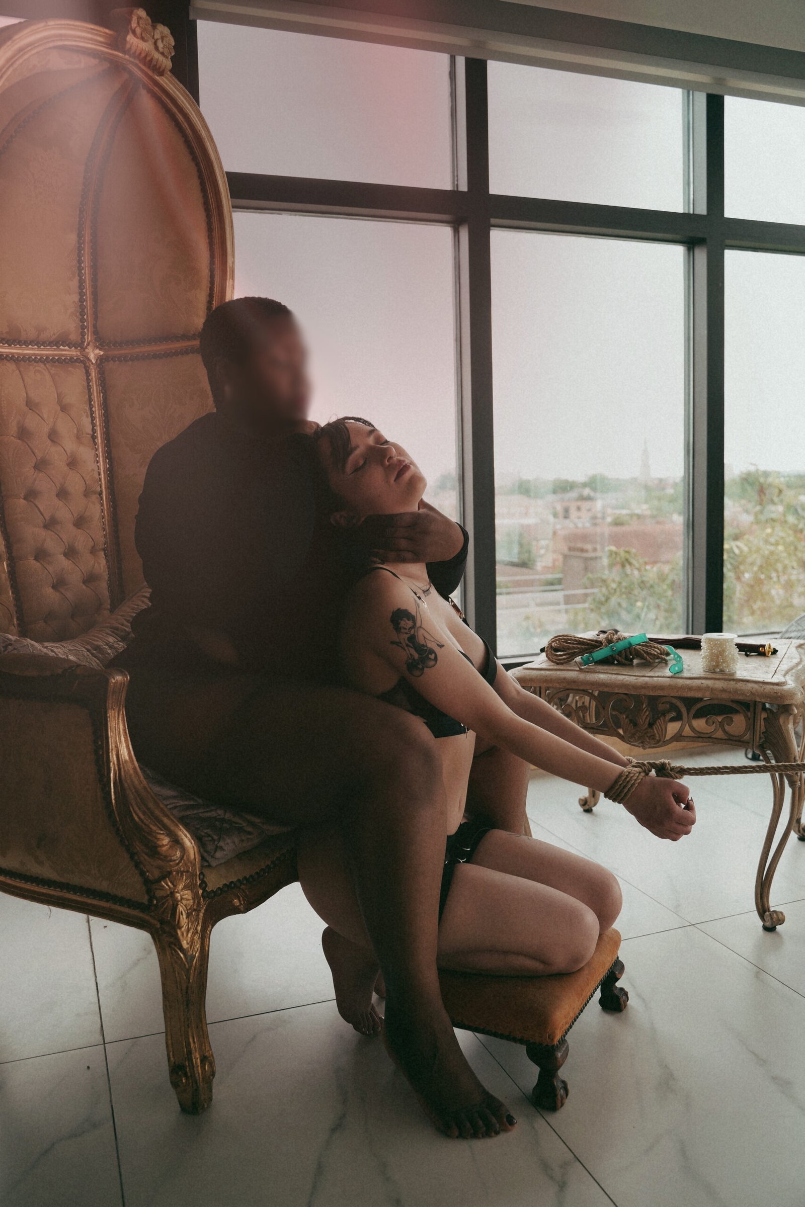 Teal Revel, British Dominatrix in Luxembourg, portrait